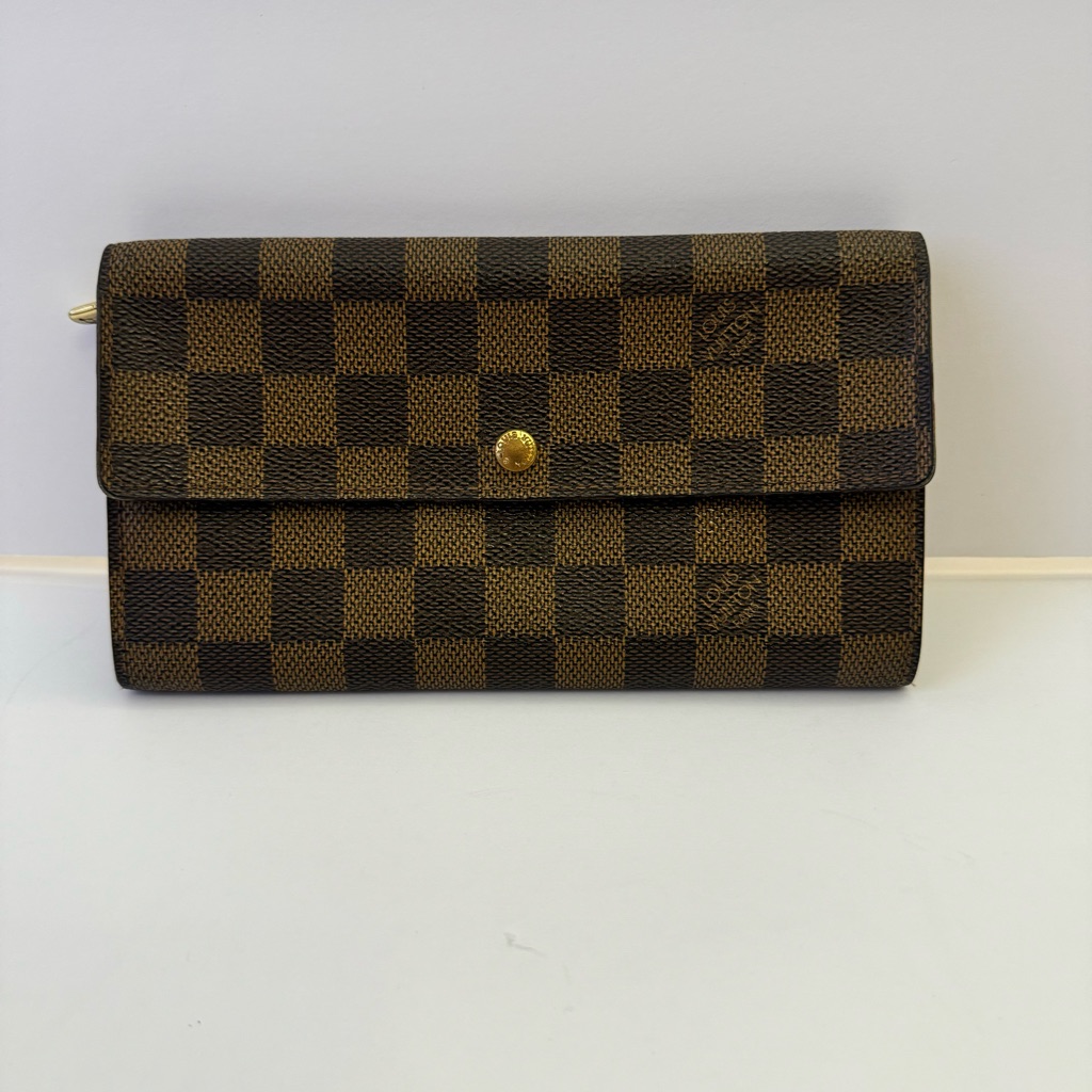 Authentic Louis Vuitton Sarah Wallet Brown Damier Eben. Ca0030. Spain (2000)